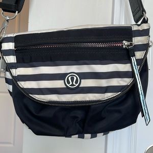Lululemon festival bag